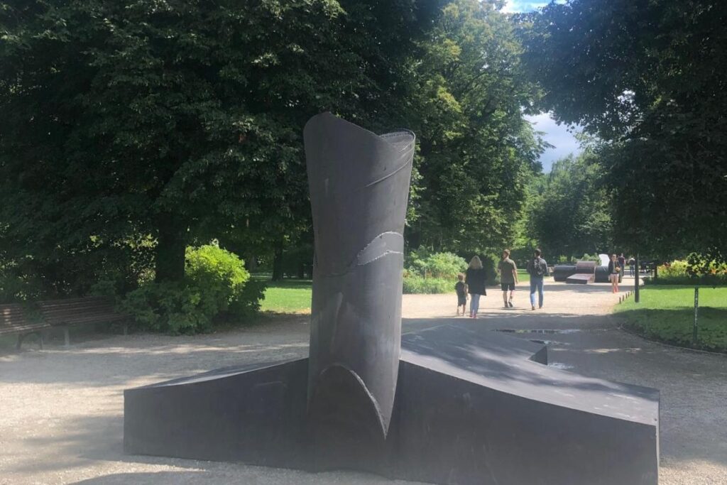 bernardinu-sode-mindaugo-navako-skulpturu-paroda
